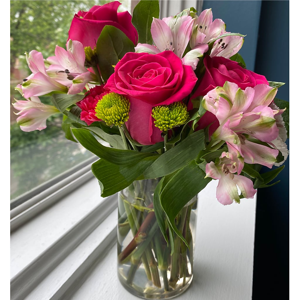 Sweet & Pretty Bouquet –  Buckeye Flowers, Marysville OH
