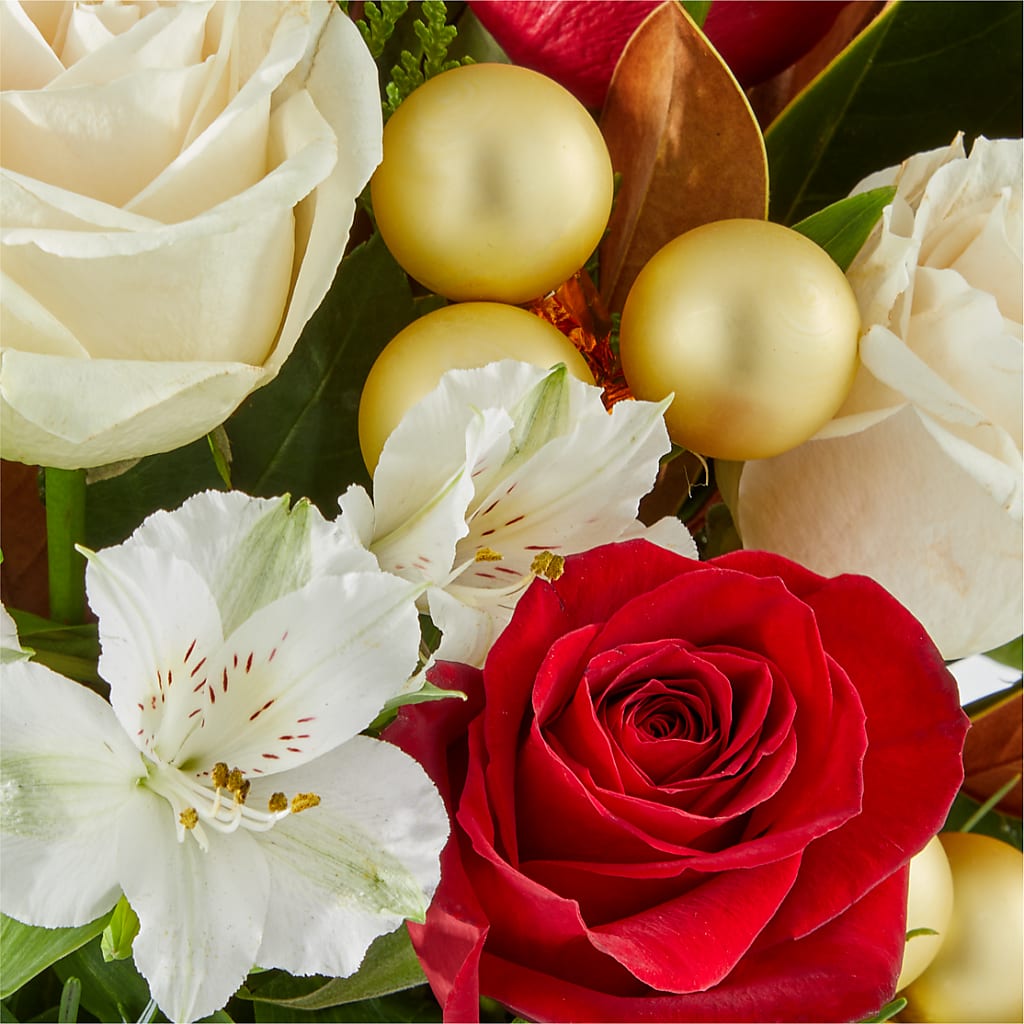Joy & Jolly Bouquet –  Buckeye Flowers, Marysville OH