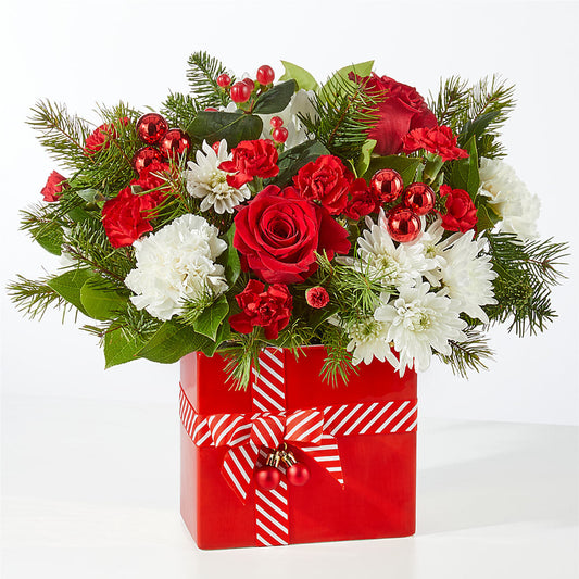 Presents Under the Tree Bouquet –  Buckeye Flowers, Marysville OH