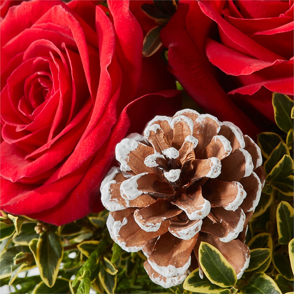Snowy Wonderland Bouquet –  Buckeye Flowers, Marysville OH