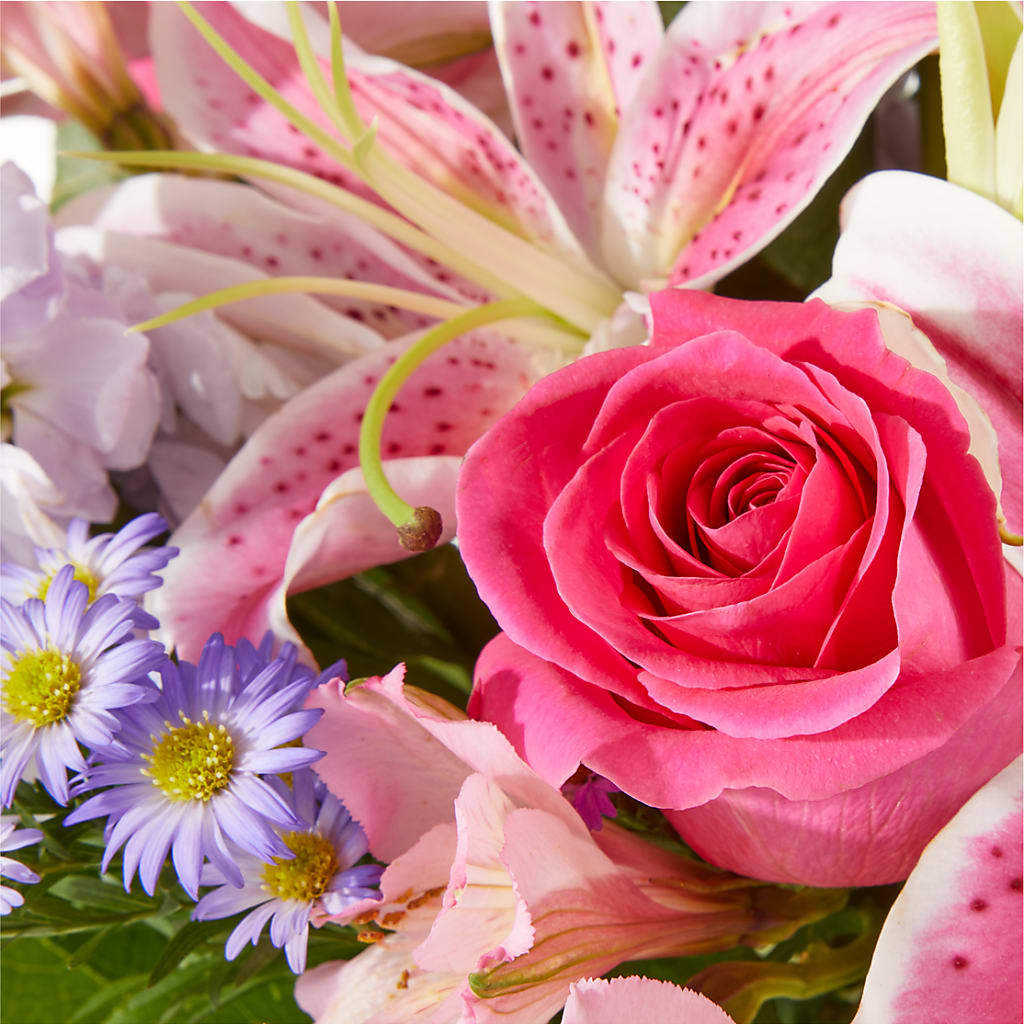 Pressing Petals Bouquet –  Buckeye Flowers, Marysville OH