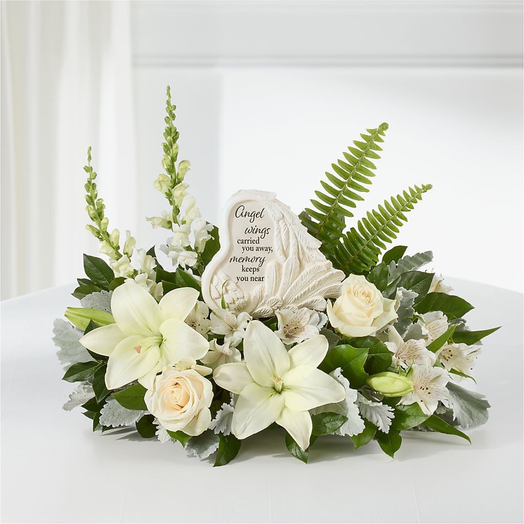 Holding You Close Arrangement –  Buckeye Flowers, Marysville OH