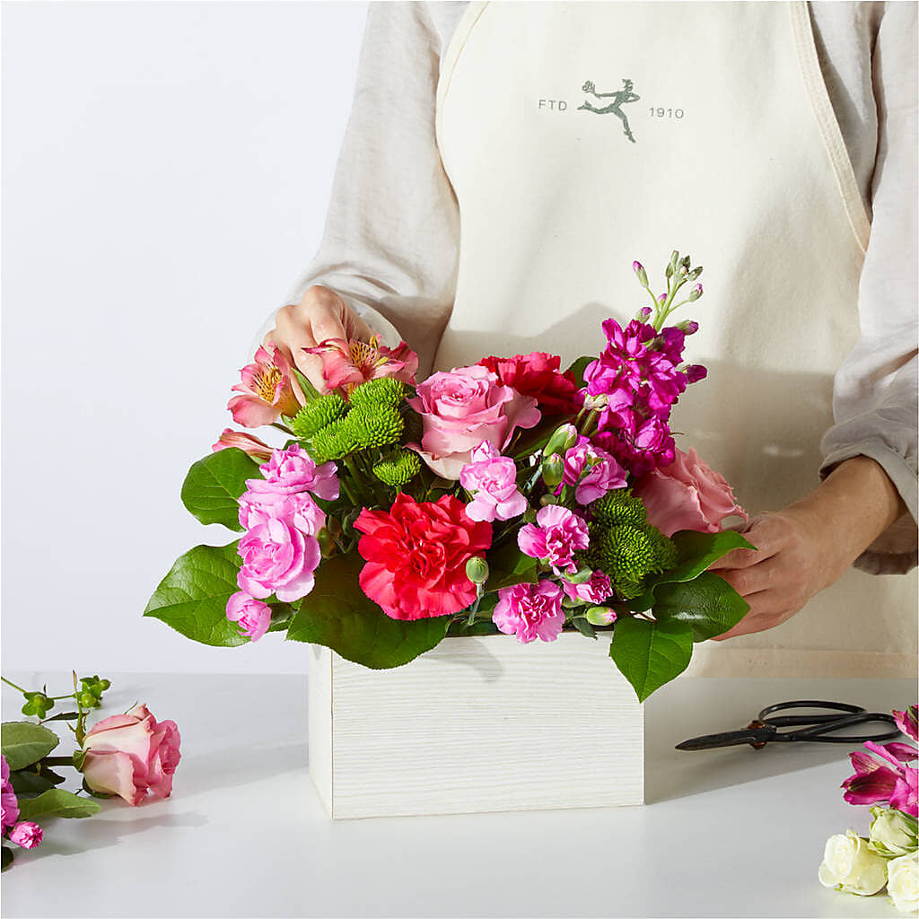 Sweetberry Box – A Florist Original –  Buckeye Flowers, Marysville OH