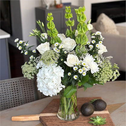 Classic Ivory – A Florist Original –  Buckeye Flowers, Marysville OH
