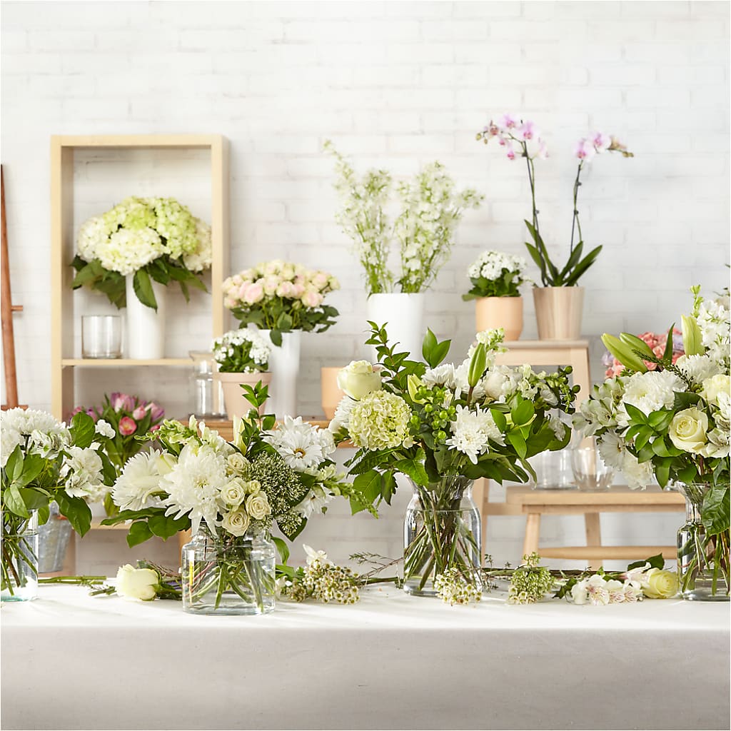 Classic Ivory – A Florist Original –  Buckeye Flowers, Marysville OH