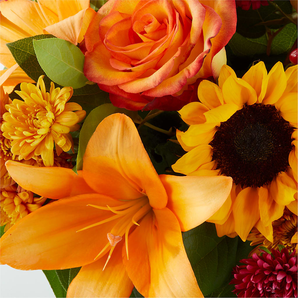 Grateful Centerpiece –  Buckeye Flowers, Marysville OH