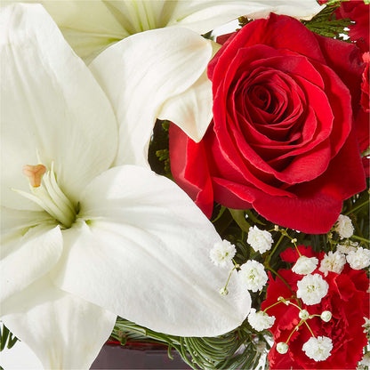 Holiday Season Bouquet –  Buckeye Flowers, Marysville OH