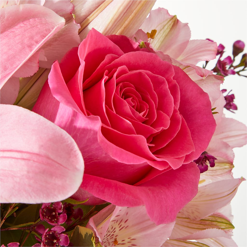Lucky in Love Bouquet –  Buckeye Flowers, Marysville OH