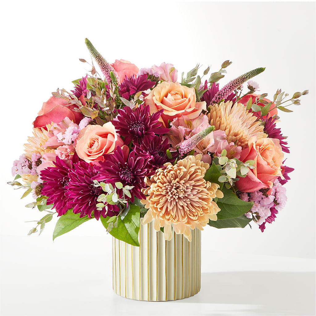 Berry Cobbler Bouquet with Ivory Vase –  Buckeye Flowers, Marysville OH