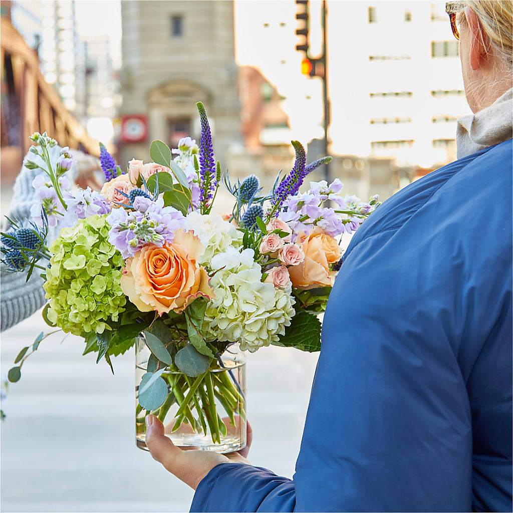 Porch Swing Bouquet –  Buckeye Flowers, Marysville OH