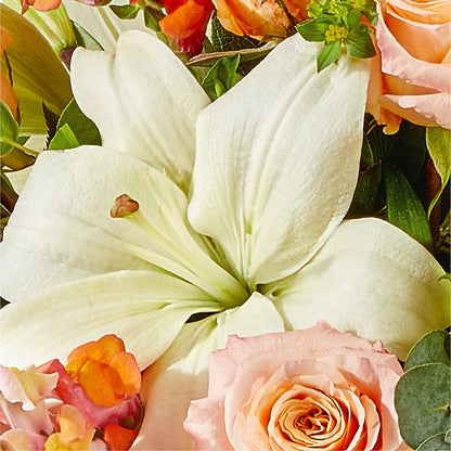 Grapefruit Splash Bouquet –  Buckeye Flowers, Marysville OH